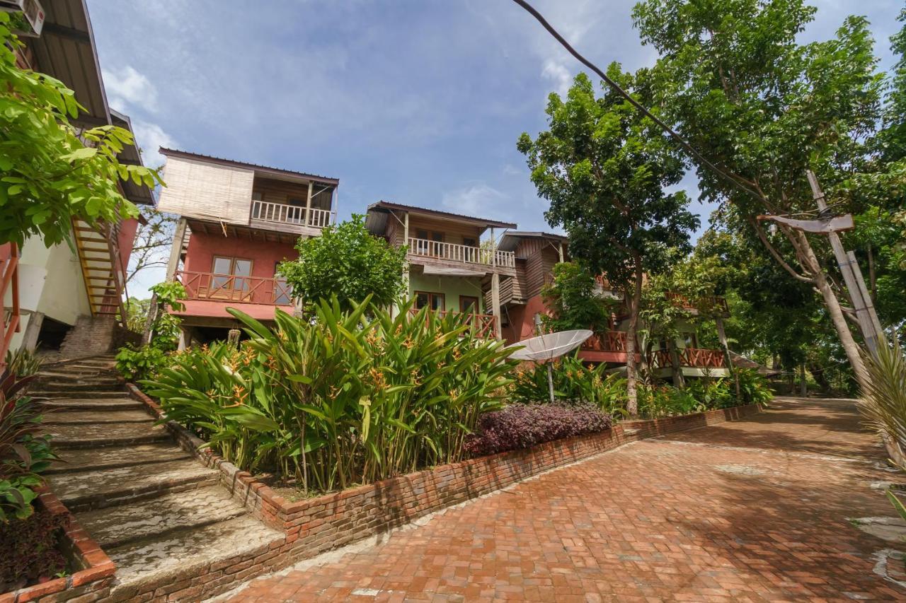 Reddoorz Syariah @ Sumur Tiga Beach Sabang Sabang  Exterior photo